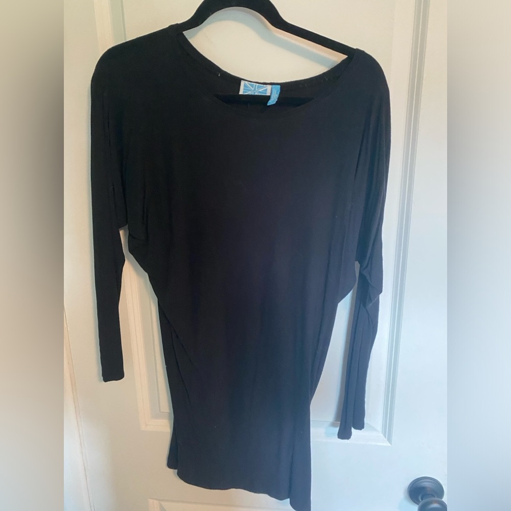 survival black fitted top, size large